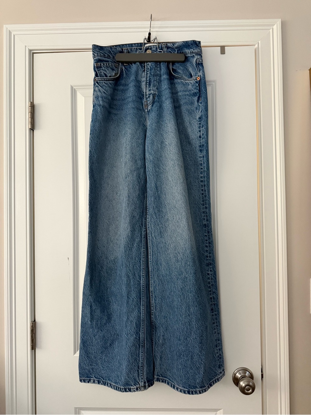 Reformation Cary High Rise Slouchy Wide Leg Jeans in Colorado (US 6/28) - Picture 6 of 10